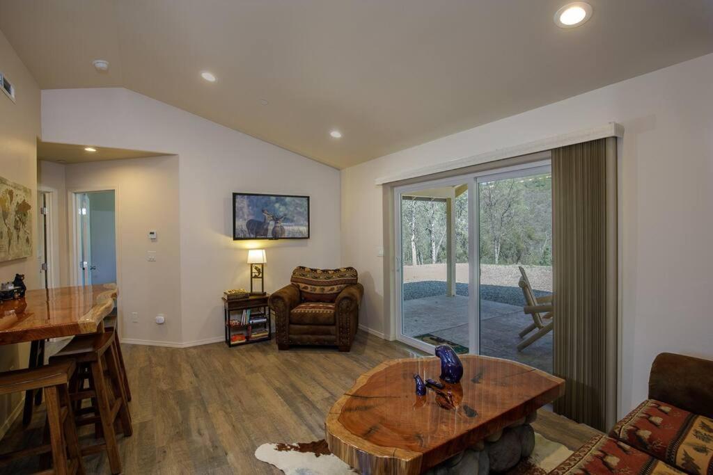 Cozy Cub Cabin, Brand New Home Near Yosemite Mariposa Esterno foto